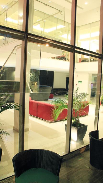 Az Hotel And Suites Kota Panama Bagian luar foto