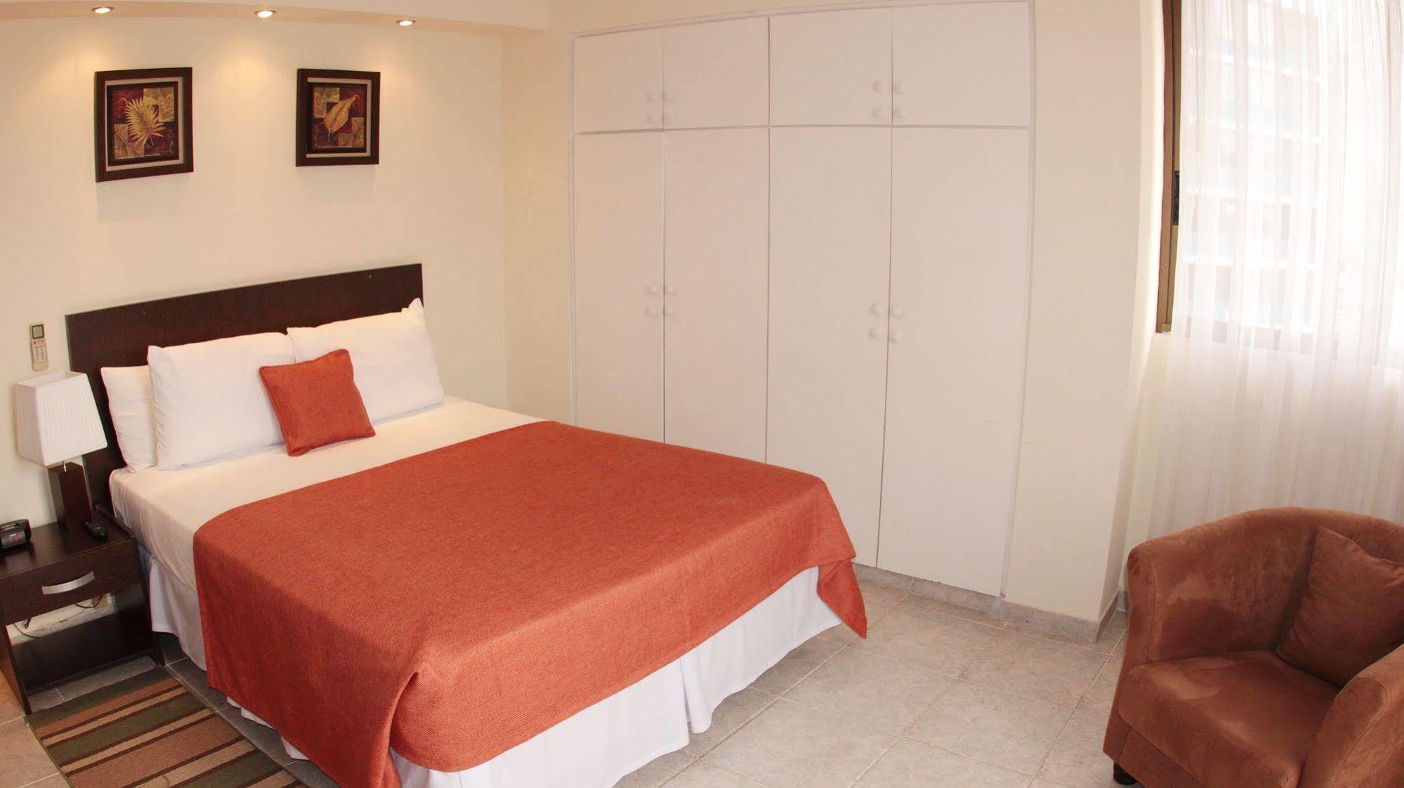 Az Hotel And Suites Kota Panama Bagian luar foto